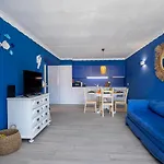 Charming Blue *